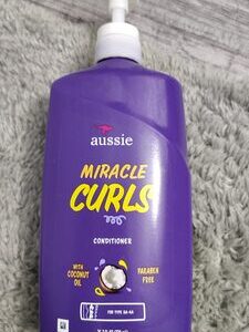 Miracle Curls with Coconut and Jojoba Paraben-Free Conditioner