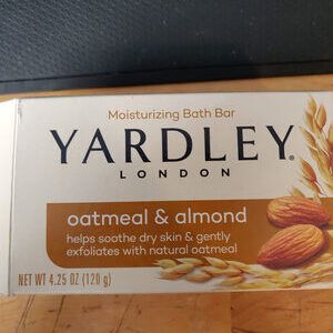oatmeal & almond soap